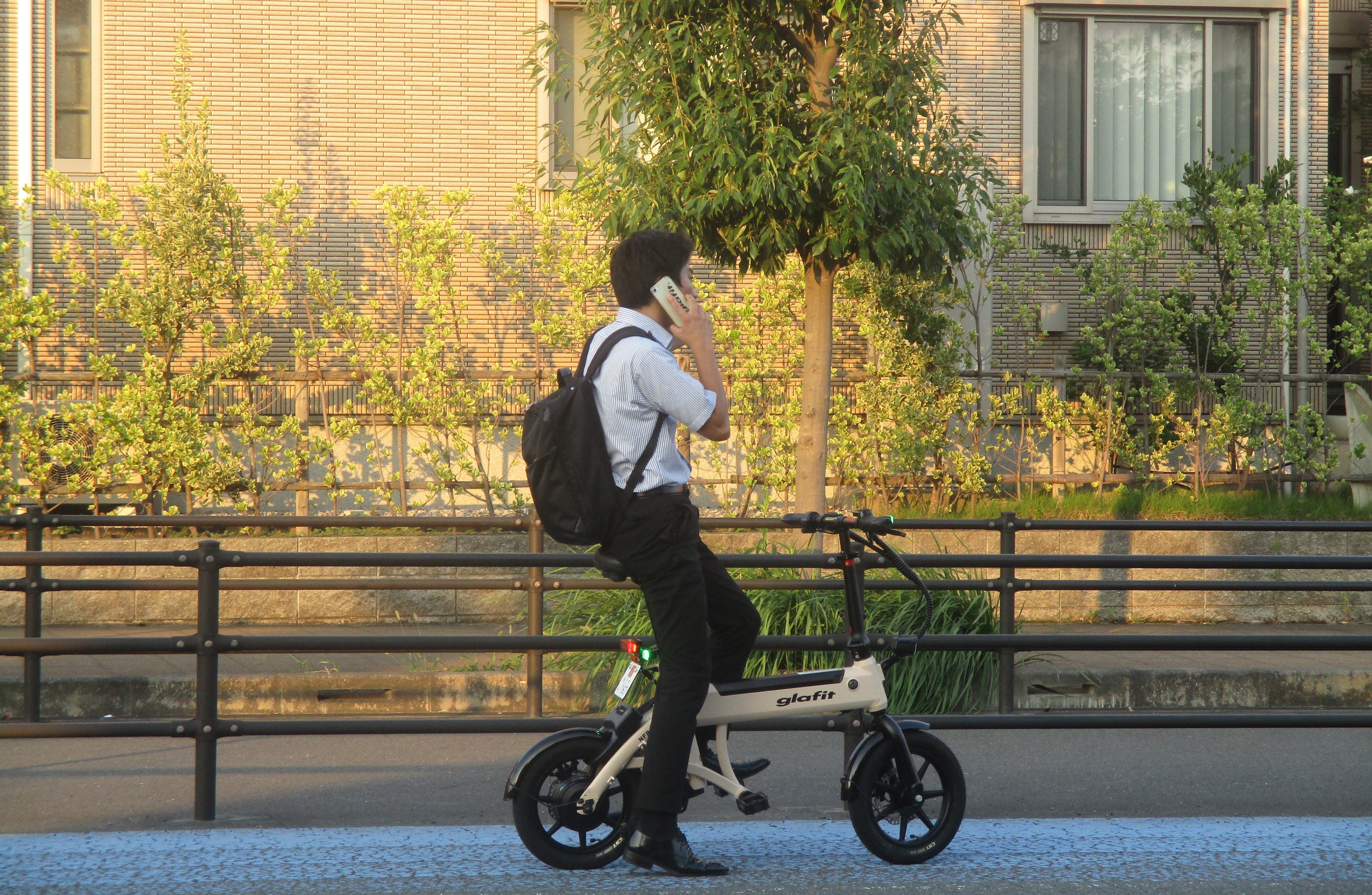 とても良く走る！通勤通学！シンプル軽量・拘りの8段変速・複数おまけ付き！ とても良く走る！通勤通学！シンプル軽量・拘りの8段変速・複数おまけ