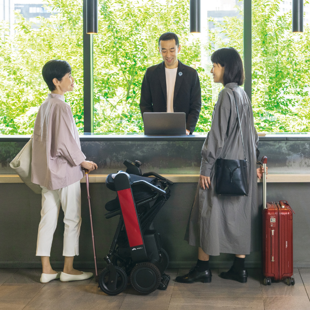 【折りたたみモデル】WHILL Model F 電動車椅子 ★初回整備込・免許不要★(非課税)