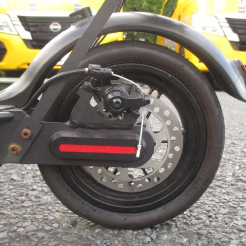 【中古車特価 美品】RICHBIT/リッチビット ES1 Pro アーバンブラック 電動キックボード 超軽量(特定小型原付)
