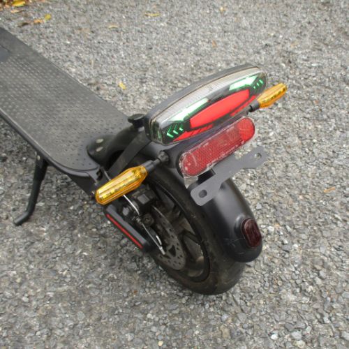【中古車特価 美品】RICHBIT/リッチビット ES1 Pro アーバンブラック 電動キックボード 超軽量(特定小型原付)