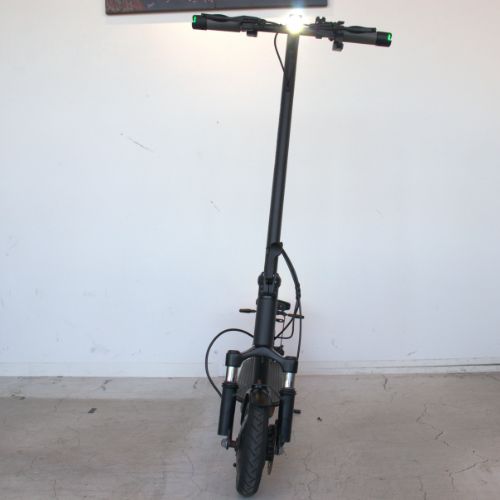 【中古車特価 美品】RICHBIT/リッチビット ES1 Pro アーバンブラック 電動キックボード 超軽量(特定小型原付)