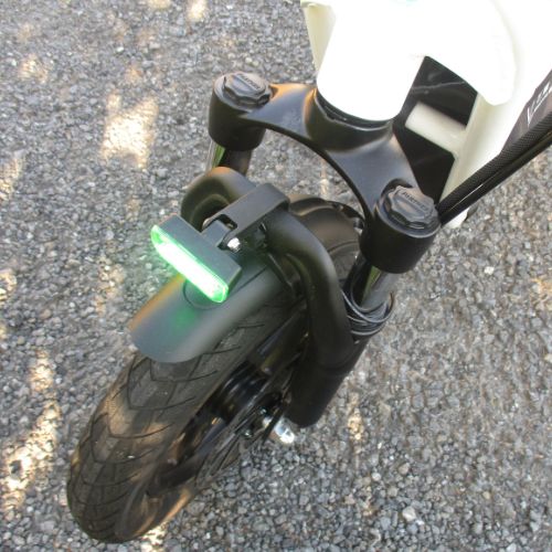 【中古車・超美品】SWALLOW/スワロー Fiido Q1S(ホワイト) 電動バイク ★自賠責~2年分付★(特定小型原付)
