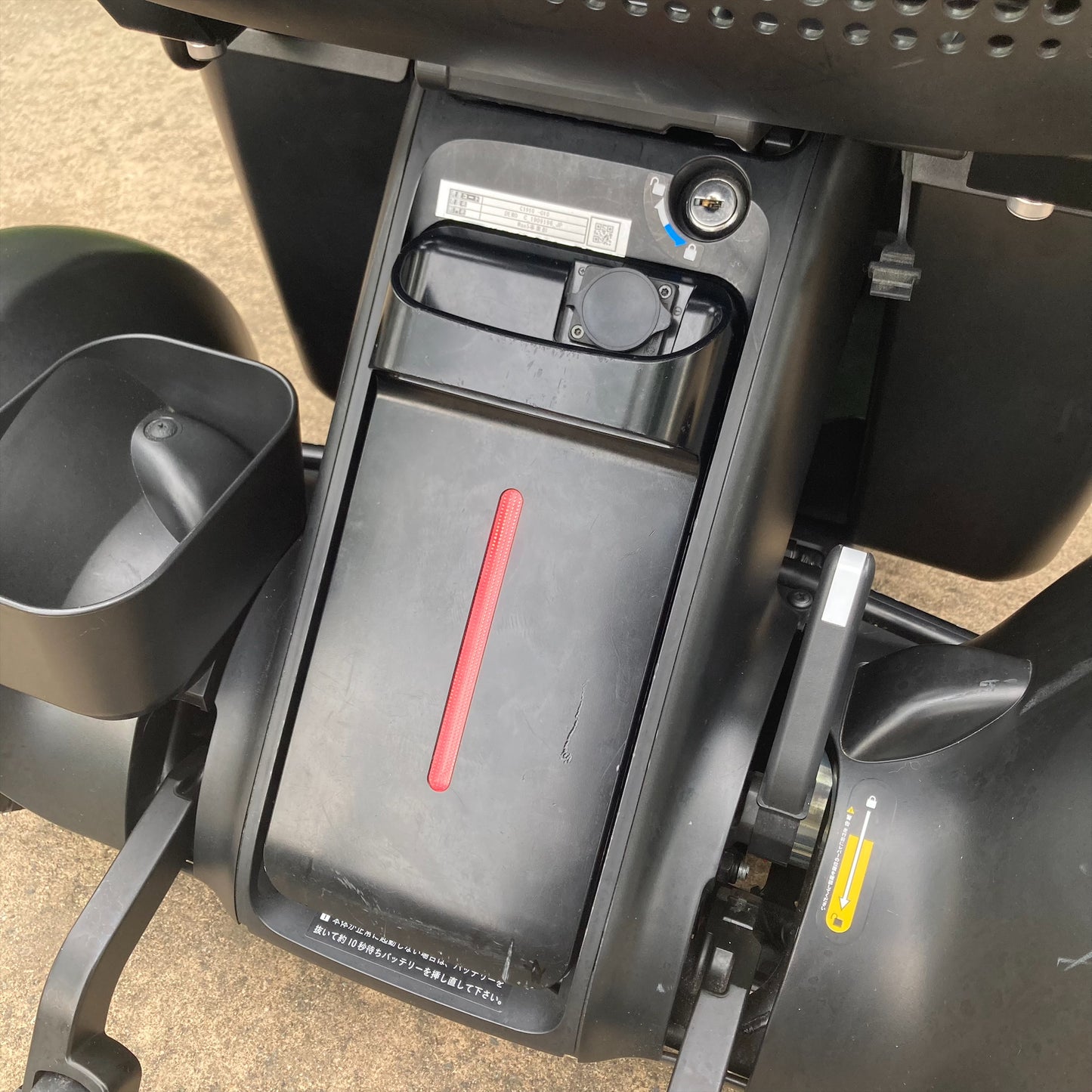 【最後1台!美品】WHILL ModelC 電動車椅子中古車 ★安全運転指導付★(非課税)