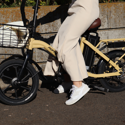 【中古車 超美品│期間限定15%OFF】★走行歴なし★ SWALLOW/スワロー MOPERO 4U オリーブ（特定小型原付）
