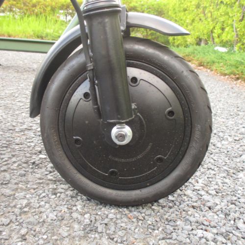 【中古車特価 美品】RICHBIT/リッチビット ES1 Pro アーバンブラック 電動キックボード 超軽量（特定小型原付）