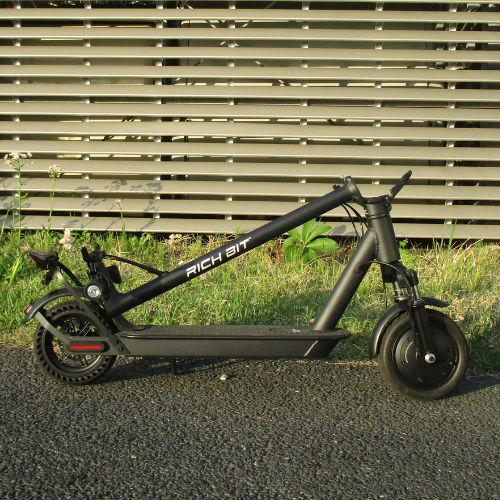 【中古車特価 美品】RICHBIT/リッチビット ES1 PRO アーバンブラック（特定小型原付）
