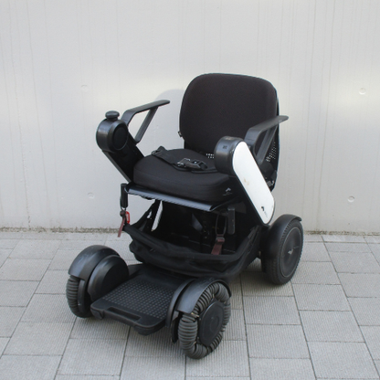 [Used Vehicle Special Price] WHILL Model C White (Electric Wheelchair)