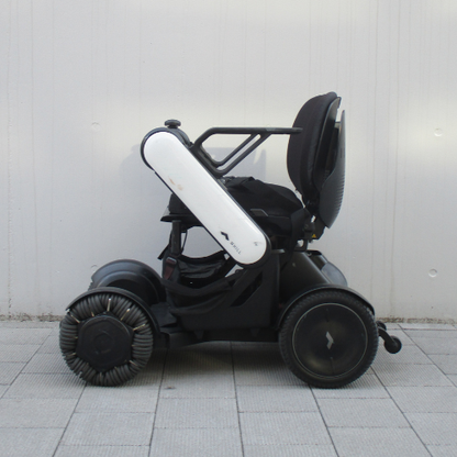 [Used Vehicle Special Price] WHILL Model C White (Electric Wheelchair)