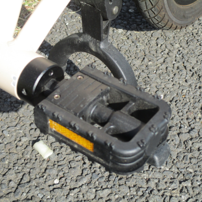 【中古車特価 美品】glafit/グラフィット NFR-01 PRO ラテベージュ（特定小型原付）