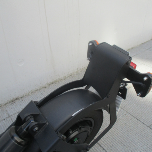 【中古車特価 超美品】★送料無料★ BLAZE/ブレイズ EV Basic ブラック 電動キックボード ★2WAYモデル★（特定小型原付）