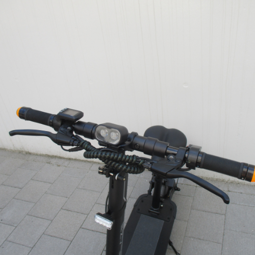 【中古車特価 超美品】★送料無料★ BLAZE/ブレイズ EV Basic ブラック 電動キックボード ★2WAYモデル★（特定小型原付）