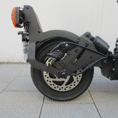 【中古車特価 超美品】★送料無料★ BLAZE/ブレイズ EV Basic ブラック 電動キックボード ★2WAYモデル★（特定小型原付）