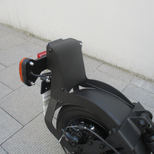 【中古車特価 超美品】★送料無料★ BLAZE/ブレイズ EV Basic ブラック 電動キックボード ★2WAYモデル★（特定小型原付）