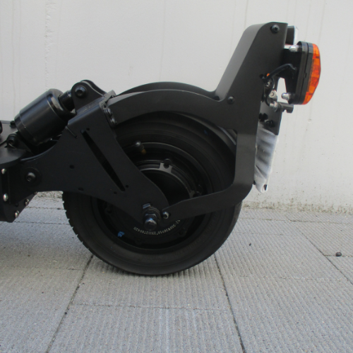 【中古車特価 超美品】★送料無料★ BLAZE/ブレイズ EV Basic ブラック 電動キックボード ★2WAYモデル★（特定小型原付）