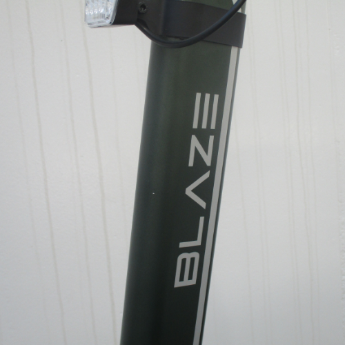 【中古車特価 美品】★送料無料★ BLAZE/ブレイズ EV Basic カーキ 電動キックボード ★2WAYモデル★（特定小型原付）