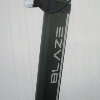 【中古車特価 美品】★送料無料★ BLAZE/ブレイズ EV Basic カーキ 電動キックボード ★2WAYモデル★（特定小型原付）