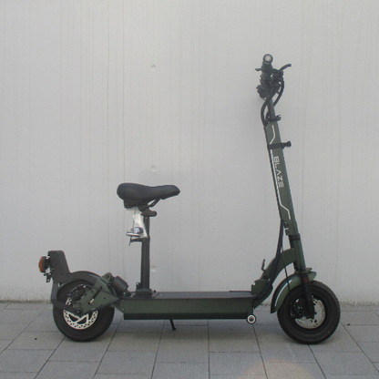【中古車特価 美品】★送料無料★ BLAZE/ブレイズ EV Basic カーキ 電動キックボード ★2WAYモデル★（特定小型原付）