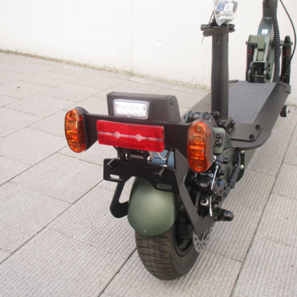 【中古車特価 美品】★送料無料★ BLAZE/ブレイズ EV Basic カーキ 電動キックボード ★2WAYモデル★（特定小型原付）