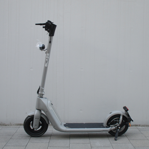 Used Vehicle Special Price: Excellent Condition: glafit NFR-01 PRO Matte Black Electric Motorcycle (Small Moped)