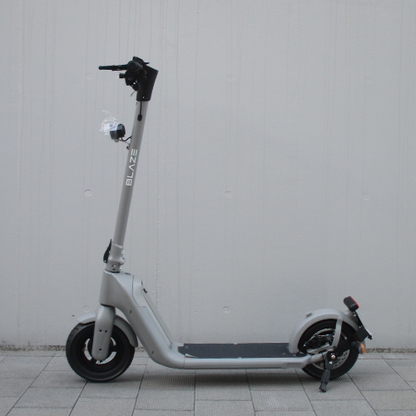 Used Vehicle Special Price: Excellent Condition: glafit NFR-01 PRO Matte Black Electric Motorcycle (Small Moped)