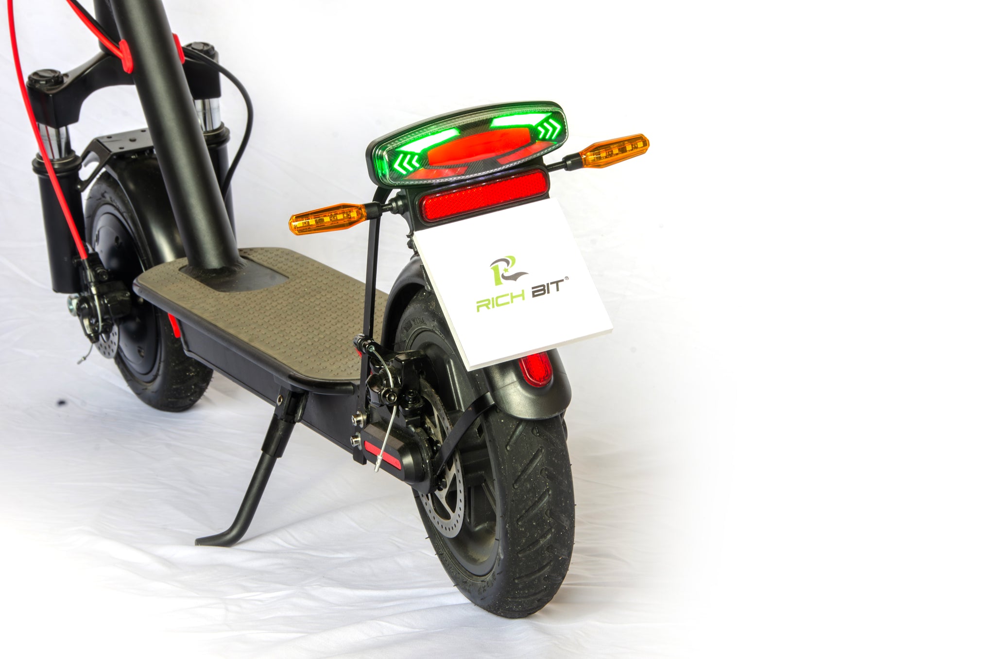 【中古車特価 美品】RICHBIT/リッチビット ES1 Pro アーバンブラック 電動キックボード 超軽量（特定小型原付）