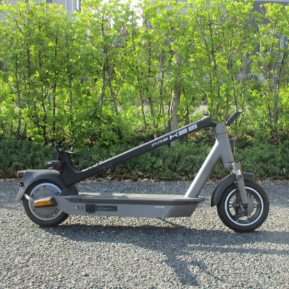 【中古車特価 超美品】YADEA/ヤデア KS6 PRO ブラック（特定小型原付）